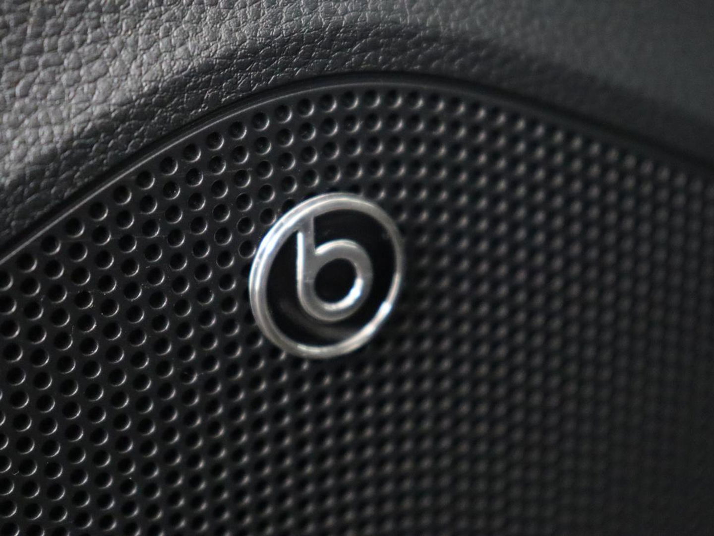 SEAT Ateca 1.5 TSI FR Intens | Trekhaak | 360 Camera | Beats Pack | 19'' | Carplay | Full LED | Keyless | Navigatie | Virtual Cockpit | Parkeerhulp | Bluetooth | Sfeerverlichting