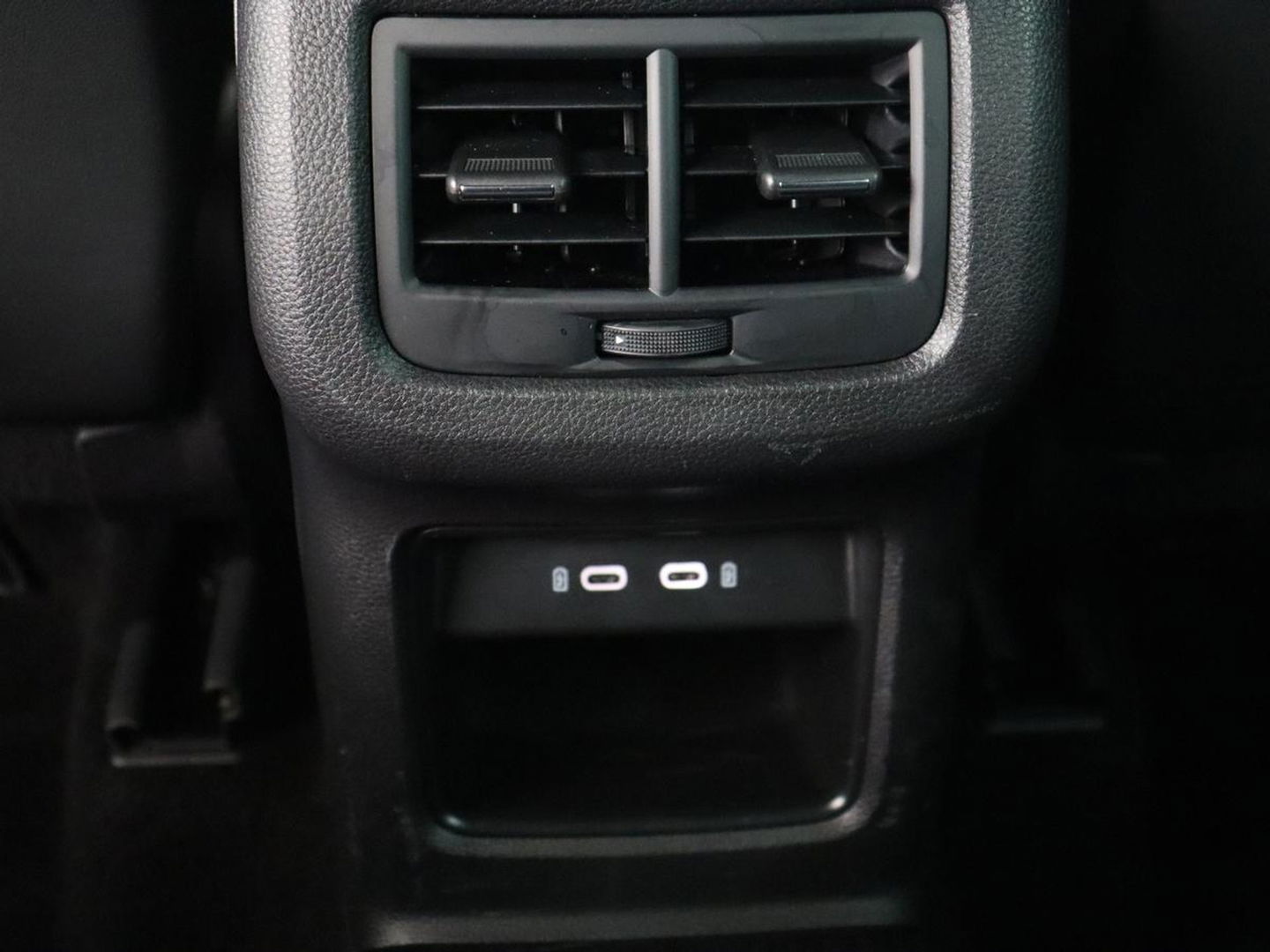 SEAT Ateca 1.5 TSI FR Intens | Trekhaak | 360 Camera | Beats Pack | 19'' | Carplay | Full LED | Keyless | Navigatie | Virtual Cockpit | Parkeerhulp | Bluetooth | Sfeerverlichting