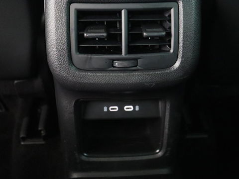 SEAT Ateca 1.5 TSI FR Intens | Trekhaak | 360 Camera | Beats Pack | 19'' | Carplay | Full LED | Keyless | Navigatie | Virtual Cockpit | Parkeerhulp | Bluetooth | Sfeerverlichting