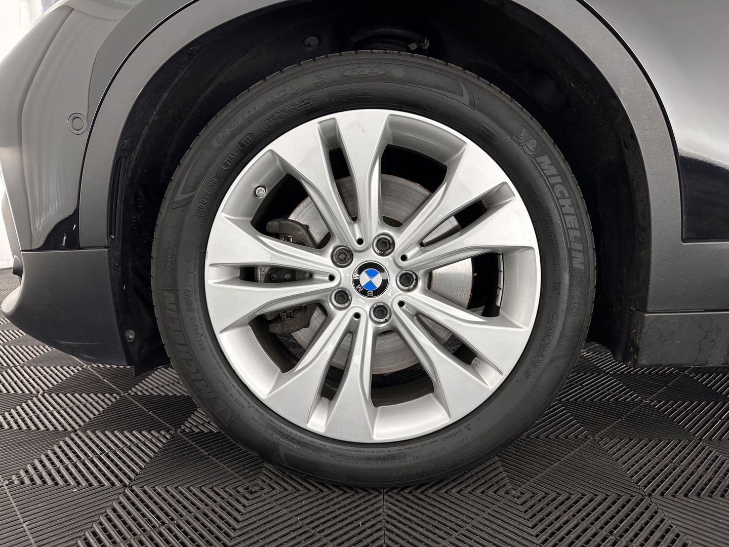 BMW X2 sDrive20i High Executive (INCL-BTW) Aut. *LEATHER | FULL-LED | HEATED-COMFORTSEATS | HEAD-UP | NAVI-FULLMAP | DAB+ | ECC | PDC | CRUISE | 17''ALU*