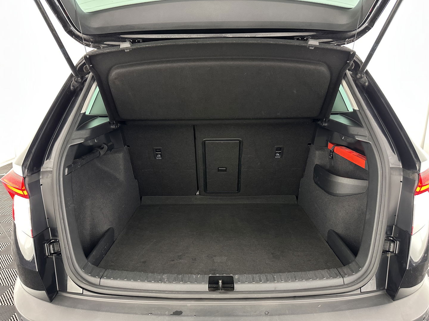 Škoda Karoq 1.6 TDI Clever Edition *NAVI-FULLMAP | COMFORT-SEATS | DAB+ | ECC | PDC | CRUISE | 17''ALU*