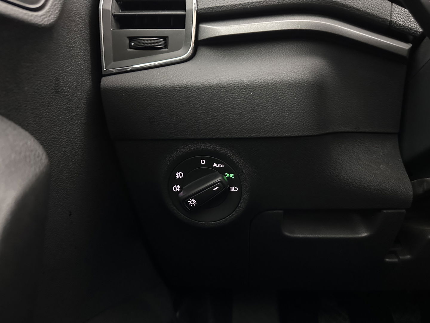 Škoda Karoq 1.6 TDI Clever Edition *NAVI-FULLMAP | COMFORT-SEATS | DAB+ | ECC | PDC | CRUISE | 17''ALU*