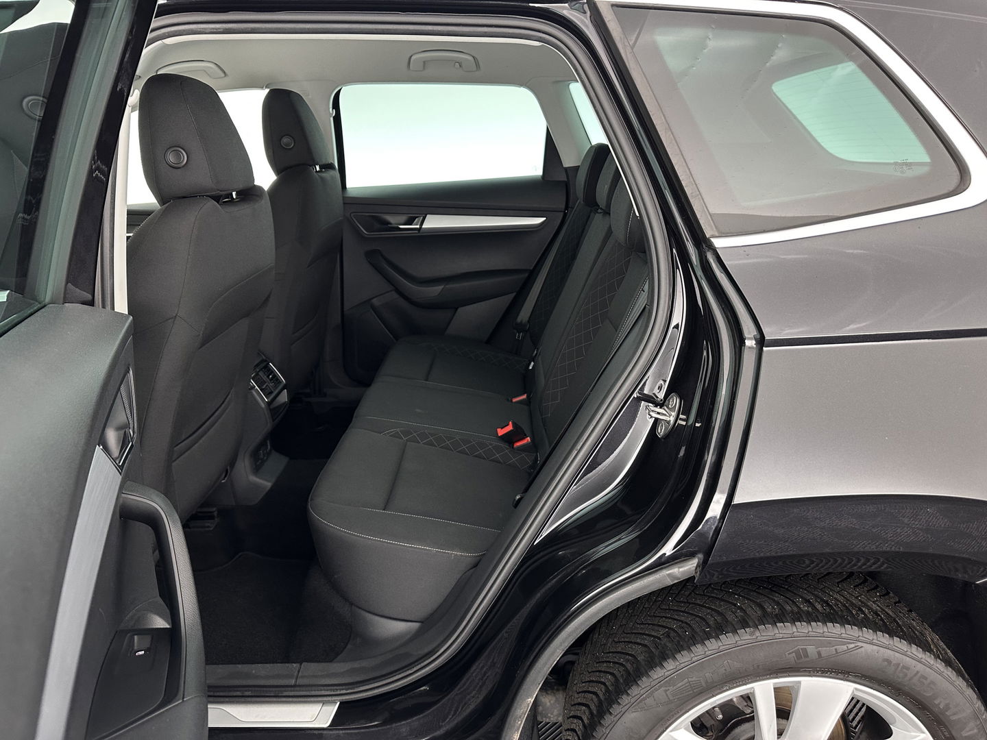 Škoda Karoq 1.6 TDI Clever Edition *NAVI-FULLMAP | COMFORT-SEATS | DAB+ | ECC | PDC | CRUISE | 17''ALU*