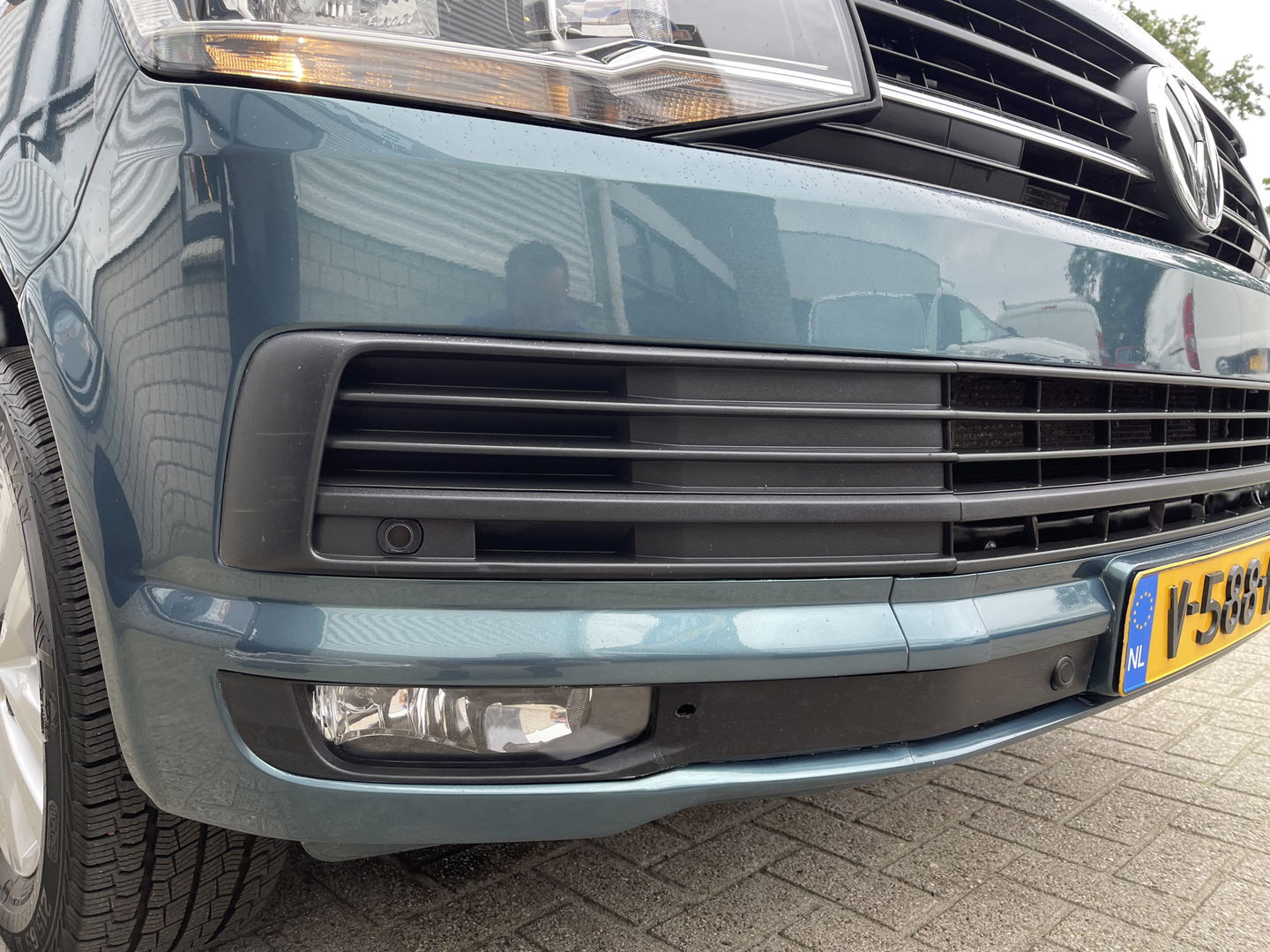 Volkswagen Transporter 2.0 TDI 150pk DSG automaat L2H1 Highline / vaste prijs rijklaar € 24.950 marge / lease vanaf € 407 / airco / cruise / navi / camera / trekhaak 2500 kg / pdc voor en achter !