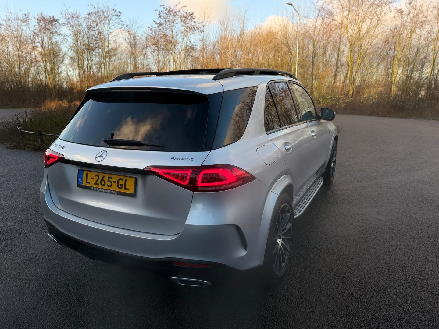 Mercedes-Benz GLE 350 e 4MATIC Premium Plus AMG NIGHT PANORAMA BURMESTER 360 DISTRONIC TREKHAAK