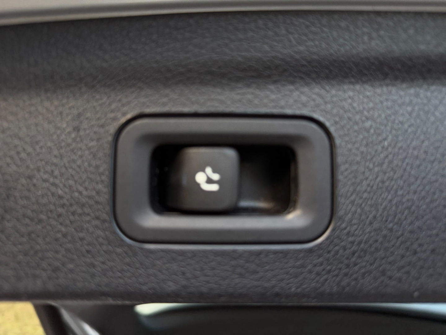 Mercedes-Benz GLE 350 e 4MATIC Premium Plus AMG NIGHT PANORAMA BURMESTER 360 DISTRONIC TREKHAAK