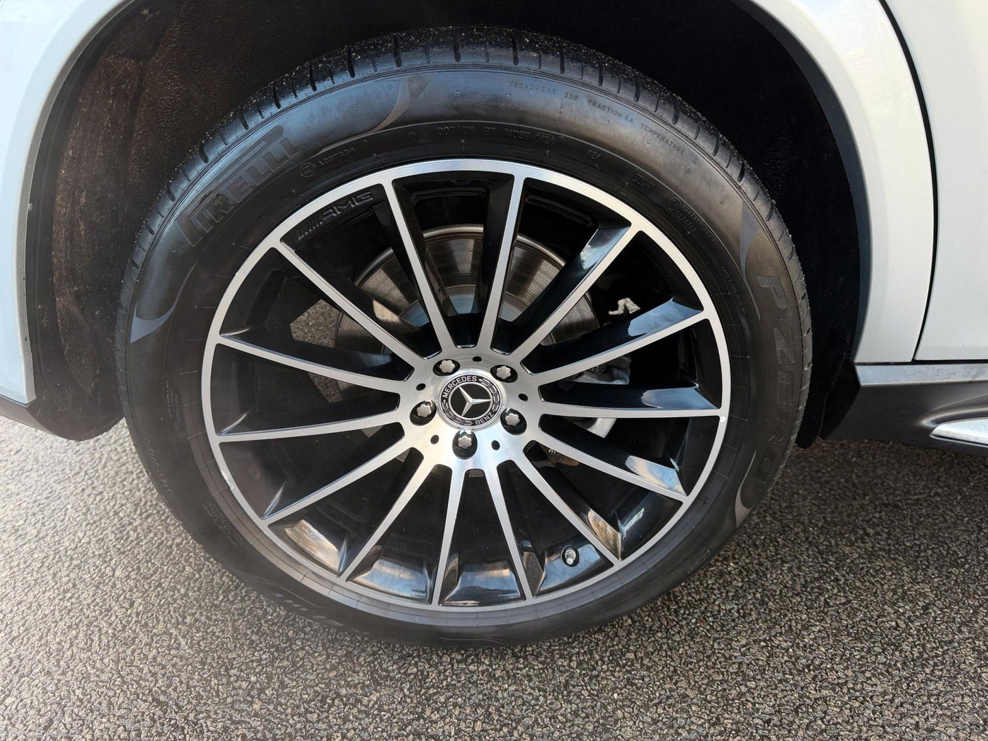 Mercedes-Benz GLE 350 e 4MATIC Premium Plus AMG NIGHT PANORAMA BURMESTER 360 DISTRONIC TREKHAAK