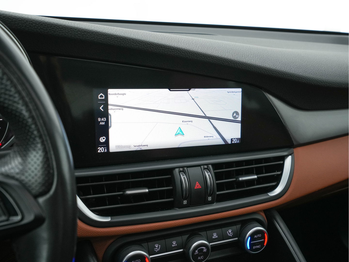 Alfa Romeo Giulia 2.0T Sprint (INCL-BTW) Aut. *PANO | LEATHER-FABRIC | XENON | ADAPTIVE-CRUISE | BLIND-SPOT | SPORTSEATS | CAMERA | NAVI-FULLMAP | DAB+ | SHIFT-PADDLES | PRIVACY-GLASS | LANE-ASSIST | BLINDSPOT | KEYLESS |