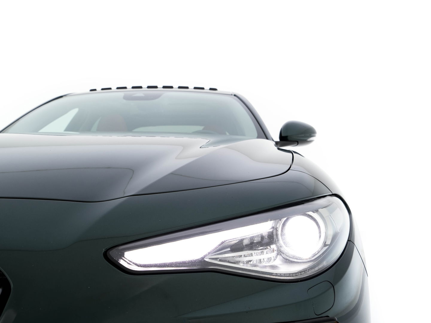 Alfa Romeo Giulia 2.0T Sprint (INCL-BTW) Aut. *PANO | LEATHER-FABRIC | XENON | ADAPTIVE-CRUISE | BLIND-SPOT | SPORTSEATS | CAMERA | NAVI-FULLMAP | DAB+ | SHIFT-PADDLES | PRIVACY-GLASS | LANE-ASSIST | BLINDSPOT | KEYLESS |