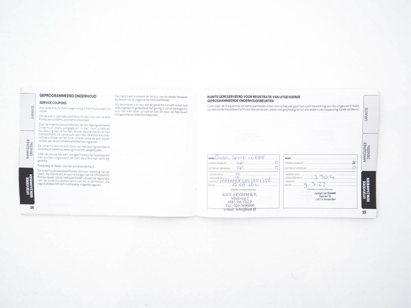 Alfa Romeo Giulia 2.0T Sprint (INCL-BTW) Aut. *PANO | LEATHER-FABRIC | XENON | ADAPTIVE-CRUISE | BLIND-SPOT | SPORTSEATS | CAMERA | NAVI-FULLMAP | DAB+ | SHIFT-PADDLES | PRIVACY-GLASS | LANE-ASSIST | BLINDSPOT | KEYLESS |