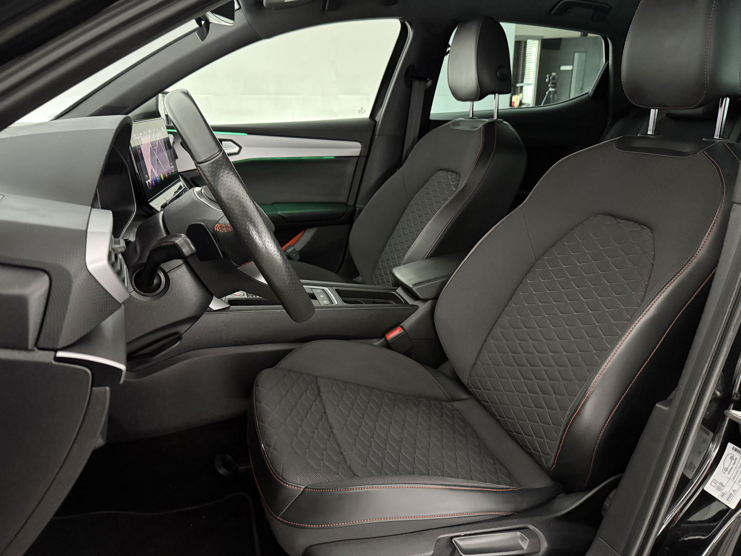 SEAT Leon 1.5 eTSI FR 150PK | Virtual | Camera | Sfeer | Adap. Cruise | Stoel/Stuurverw. | Trekh. | Carplay | Keyless | NAP