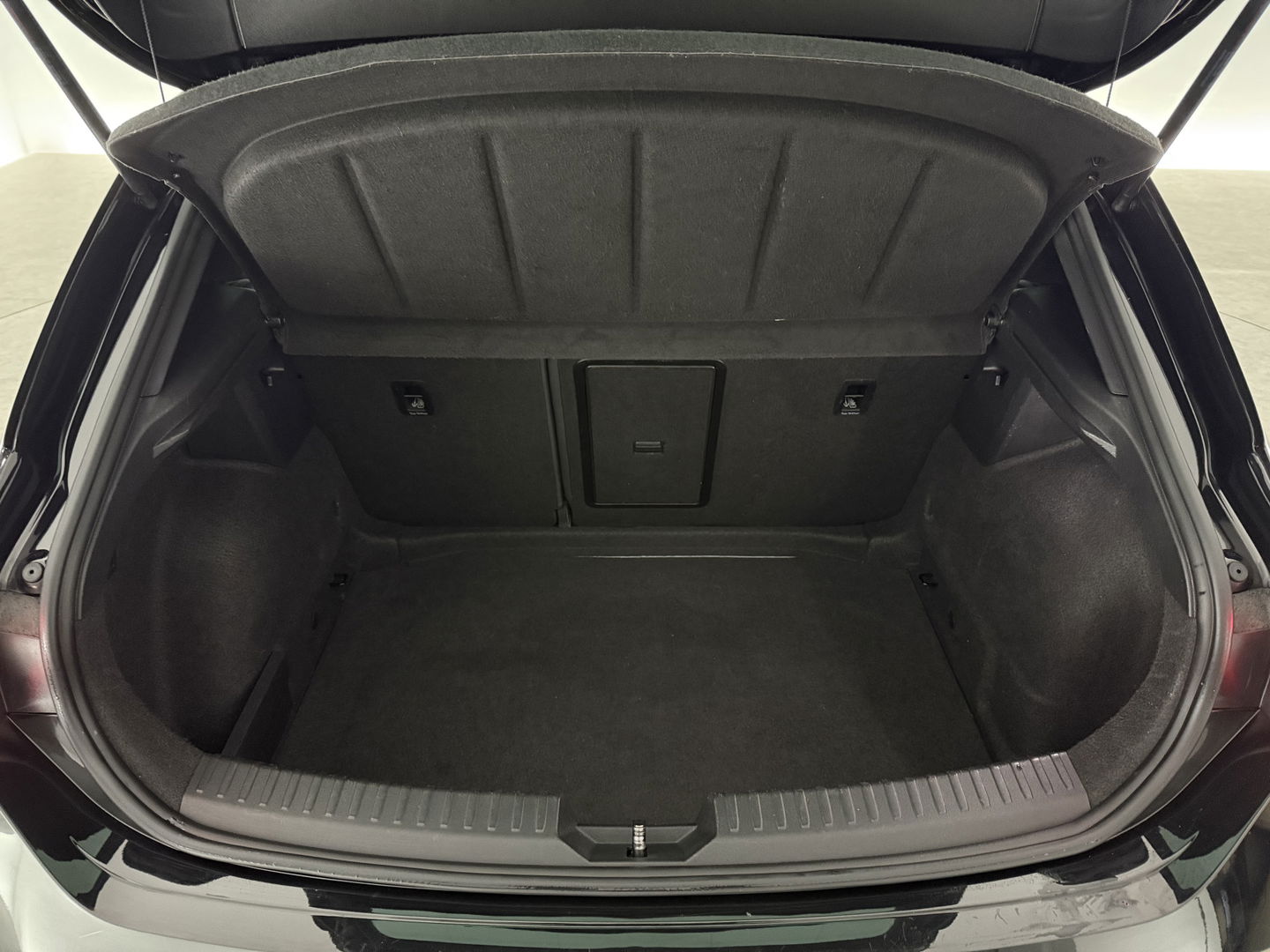 SEAT Leon 1.5 eTSI FR 150PK | Virtual | Camera | Sfeer | Adap. Cruise | Stoel/Stuurverw. | Trekh. | Carplay | Keyless | NAP