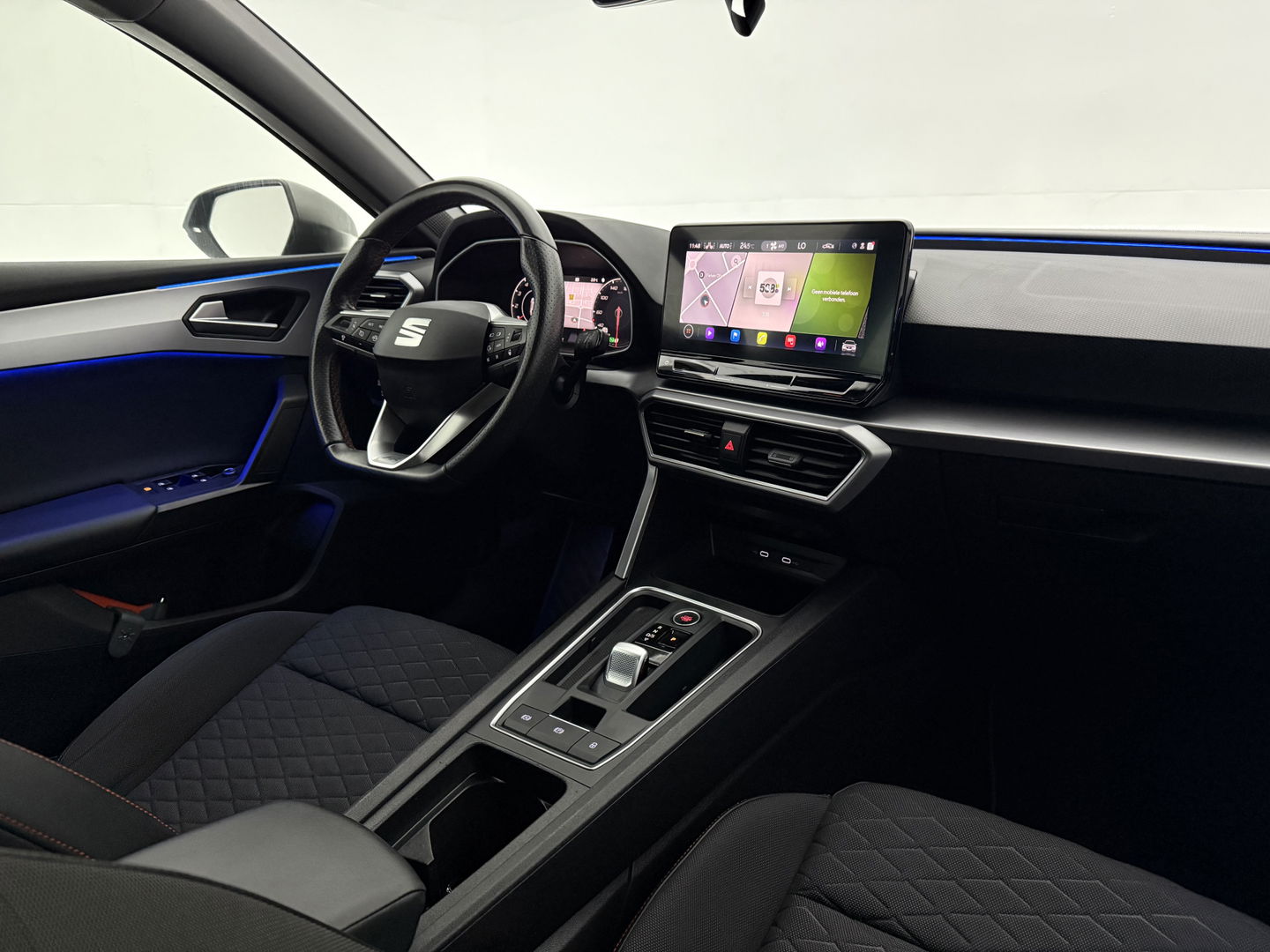 SEAT Leon 1.5 eTSI FR 150PK | Virtual | Camera | Sfeer | Adap. Cruise | Stoel/Stuurverw. | Trekh. | Carplay | Keyless | NAP