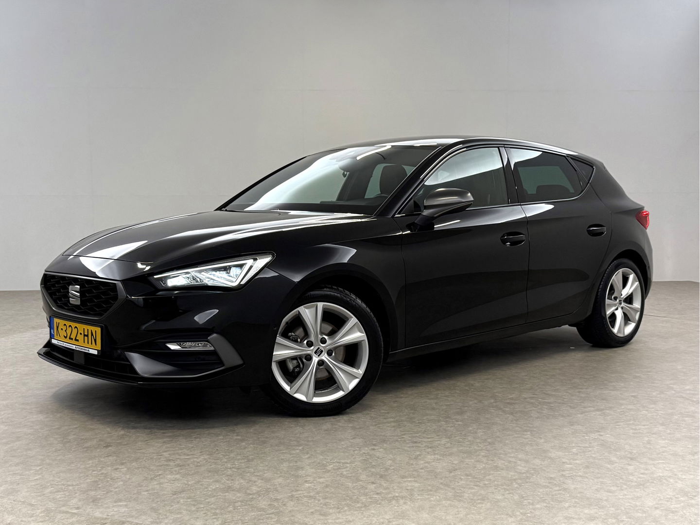 SEAT Leon 1.5 eTSI FR 150PK | Virtual | Camera | Sfeer | Adap. Cruise | Stoel/Stuurverw. | Trekh. | Carplay | Keyless | NAP