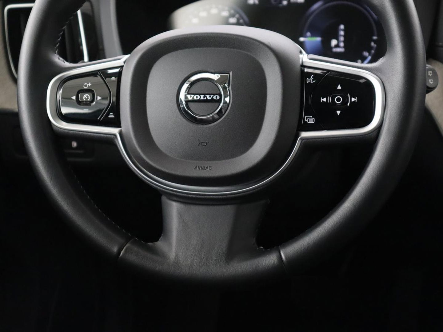 Volvo XC60 2.0 T8 TwinEngine AWD Inscription | Panoramadak | Stoelventilatie | 360 Camera | Leder | Harman/Kardon | Adaptive cruise | Navigatie