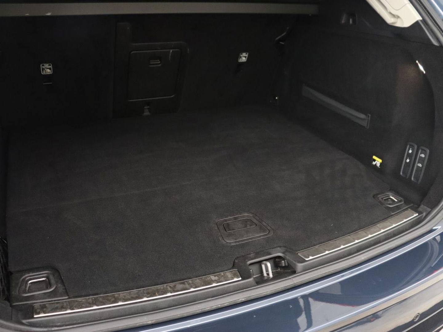 Volvo XC60 2.0 T8 TwinEngine AWD Inscription | Panoramadak | Stoelventilatie | 360 Camera | Leder | Harman/Kardon | Adaptive cruise | Navigatie