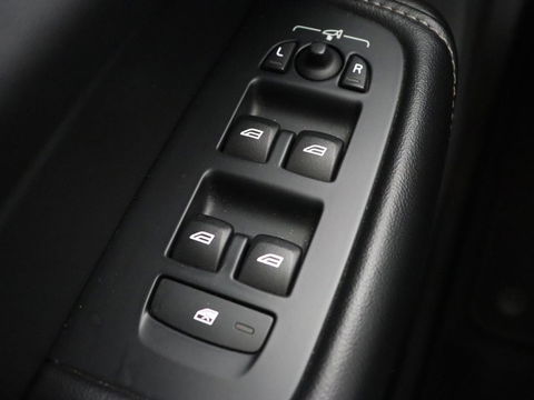 Volvo XC60 2.0 T8 TwinEngine AWD Inscription | Panoramadak | Stoelventilatie | 360 Camera | Leder | Harman/Kardon | Adaptive cruise | Navigatie