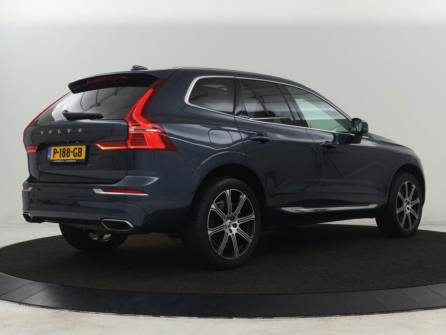 Volvo XC60 2.0 T8 TwinEngine AWD Inscription | Panoramadak | Stoelventilatie | 360 Camera | Leder | Harman/Kardon | Adaptive cruise | Navigatie