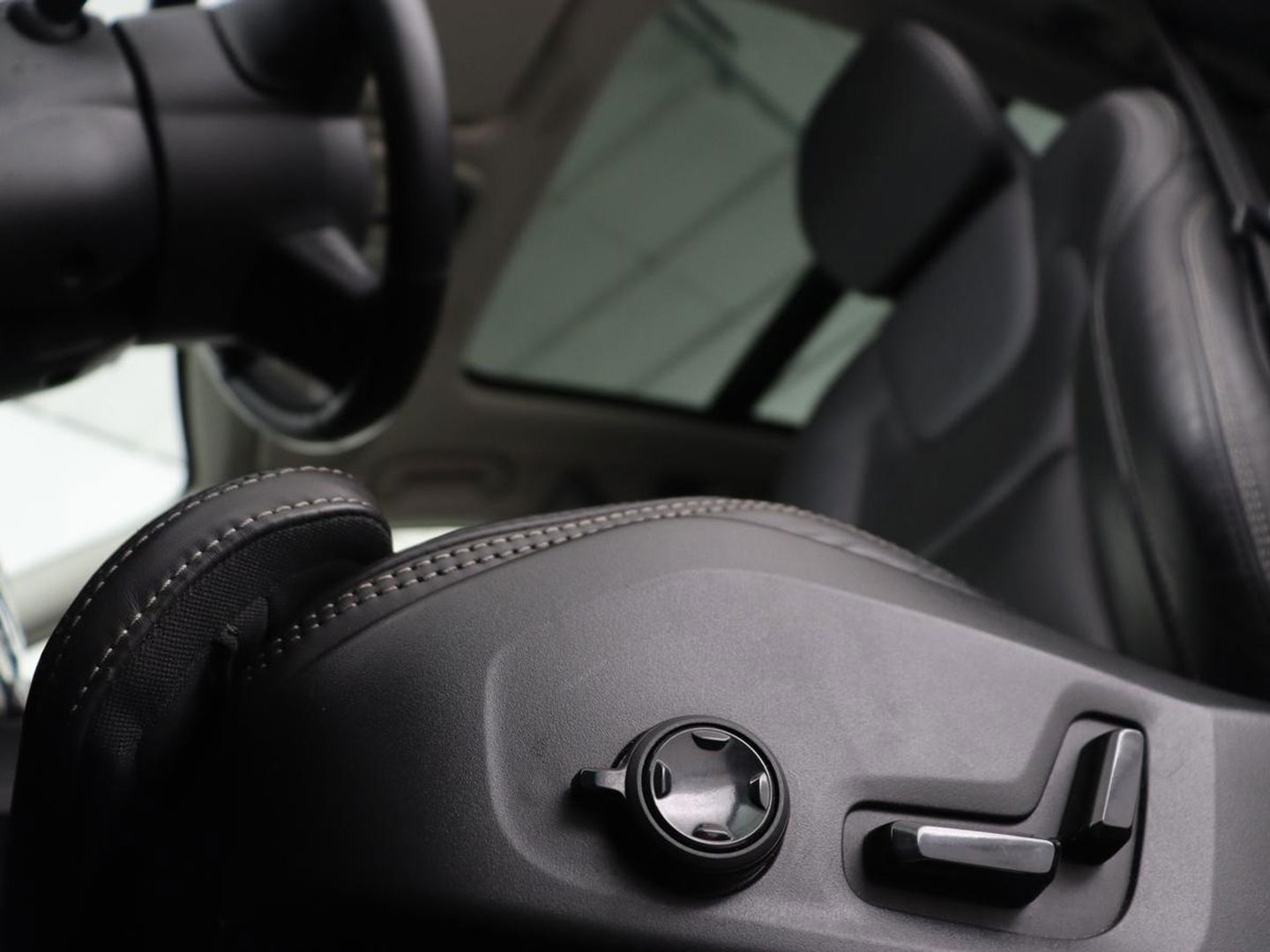 Volvo XC60 2.0 T8 TwinEngine AWD Inscription | Panoramadak | Stoelventilatie | 360 Camera | Leder | Harman/Kardon | Adaptive cruise | Navigatie