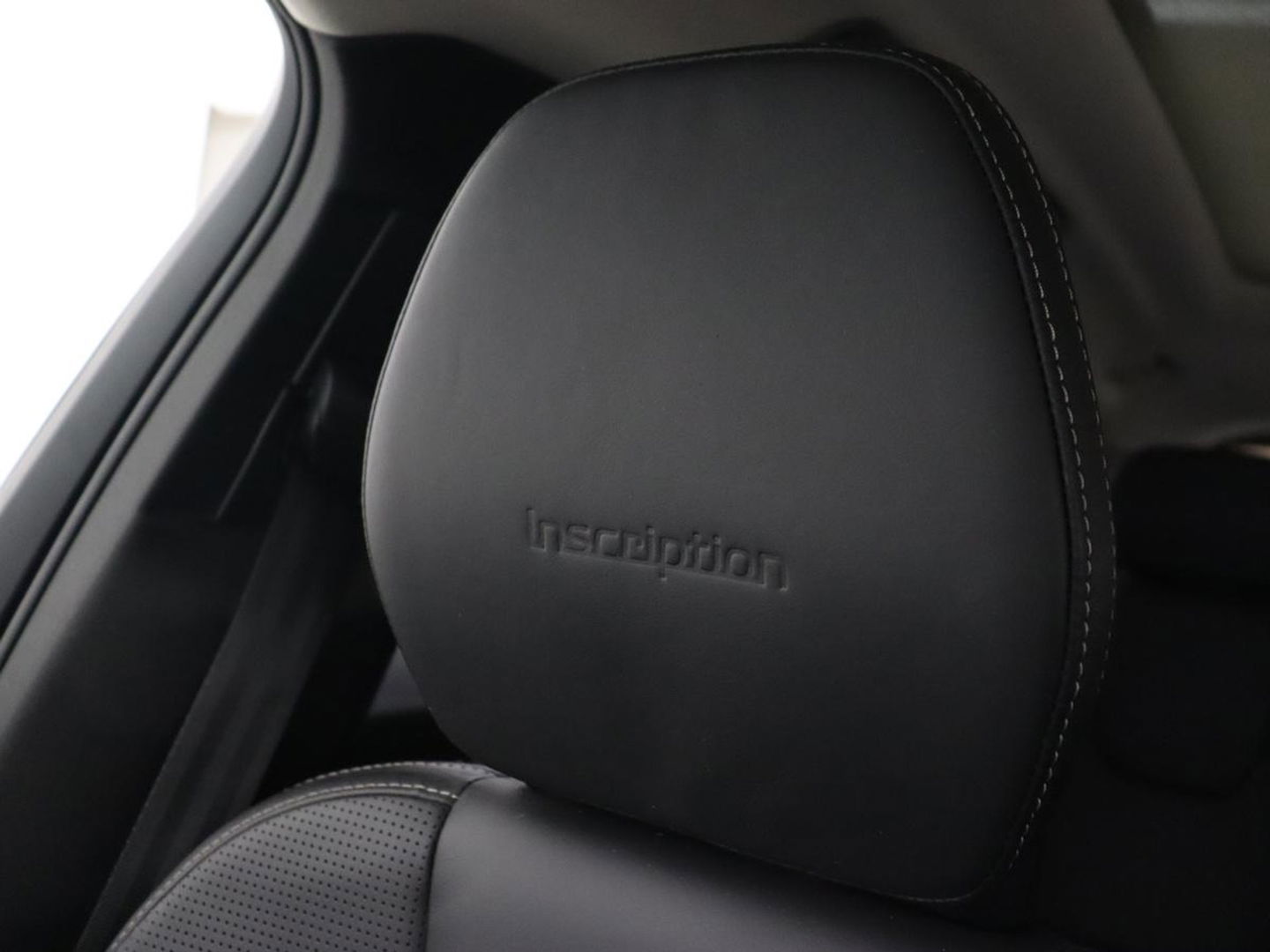 Volvo XC60 2.0 T8 TwinEngine AWD Inscription | Panoramadak | Stoelventilatie | 360 Camera | Leder | Harman/Kardon | Adaptive cruise | Navigatie