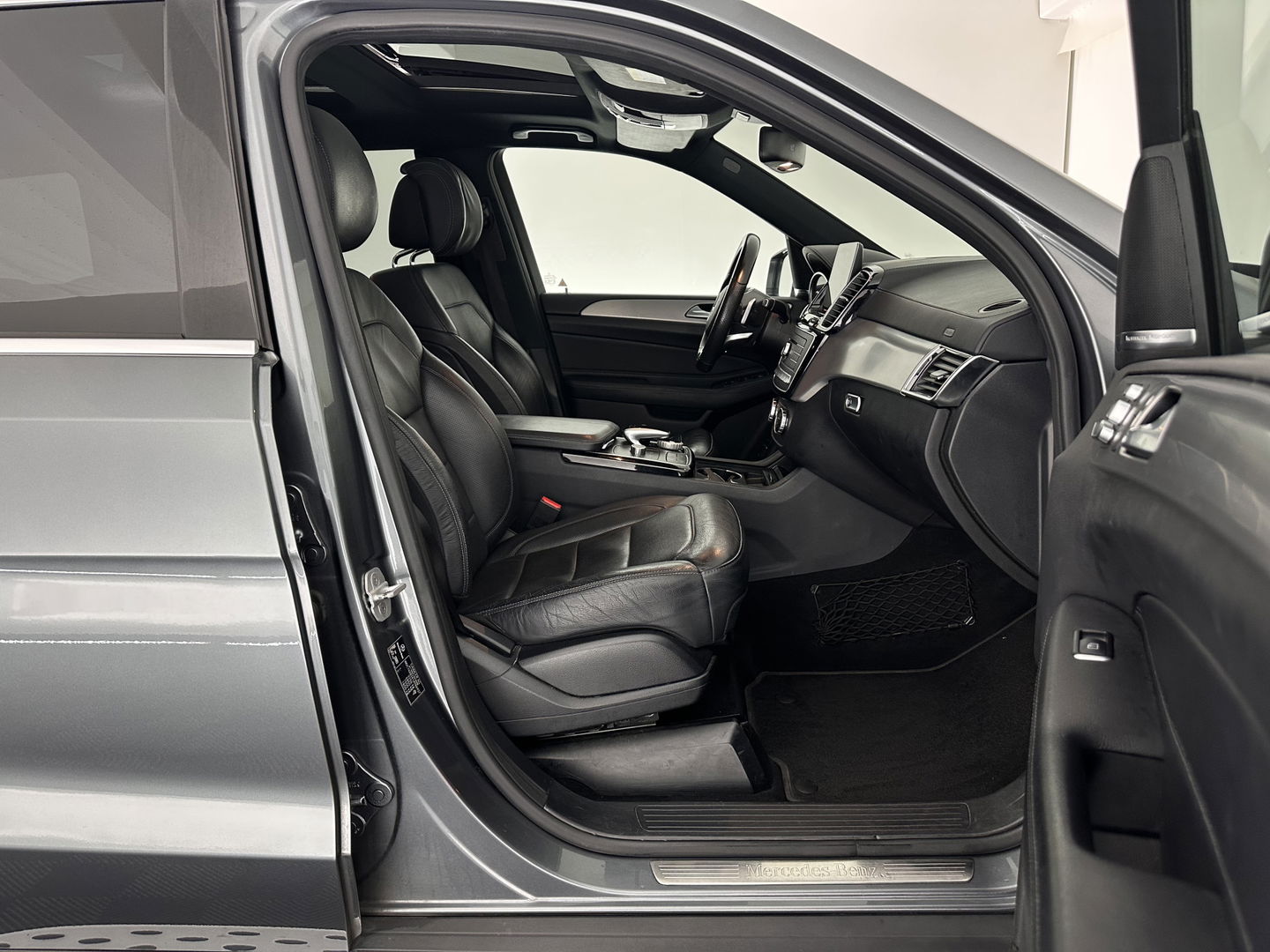 Mercedes-Benz GLS 350 d 4MATIC *PANO | LUXURY-LEATHER | FULL-LED | DISTRONIC | BLIND-SPOT | MEMORY-PACK | HARMAN/KARDON | TOP-VIEW | KEYLESS | SHIFT-PADDLES | PRIVACY-GLASS | TOWBAR | 19''ALU*