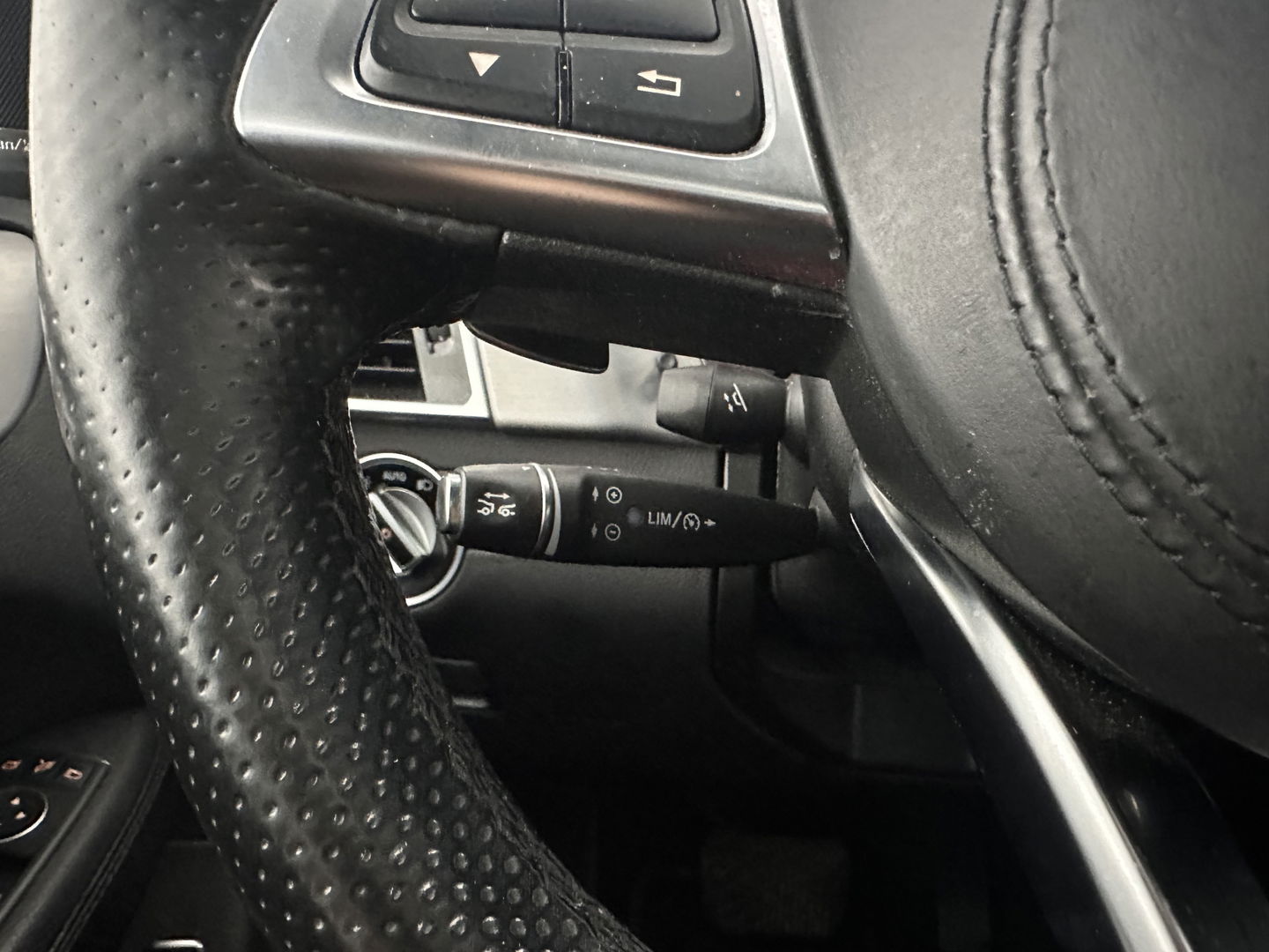 Mercedes-Benz GLS 350 d 4MATIC *PANO | LUXURY-LEATHER | FULL-LED | DISTRONIC | BLIND-SPOT | MEMORY-PACK | HARMAN/KARDON | TOP-VIEW | KEYLESS | SHIFT-PADDLES | PRIVACY-GLASS | TOWBAR | 19''ALU*