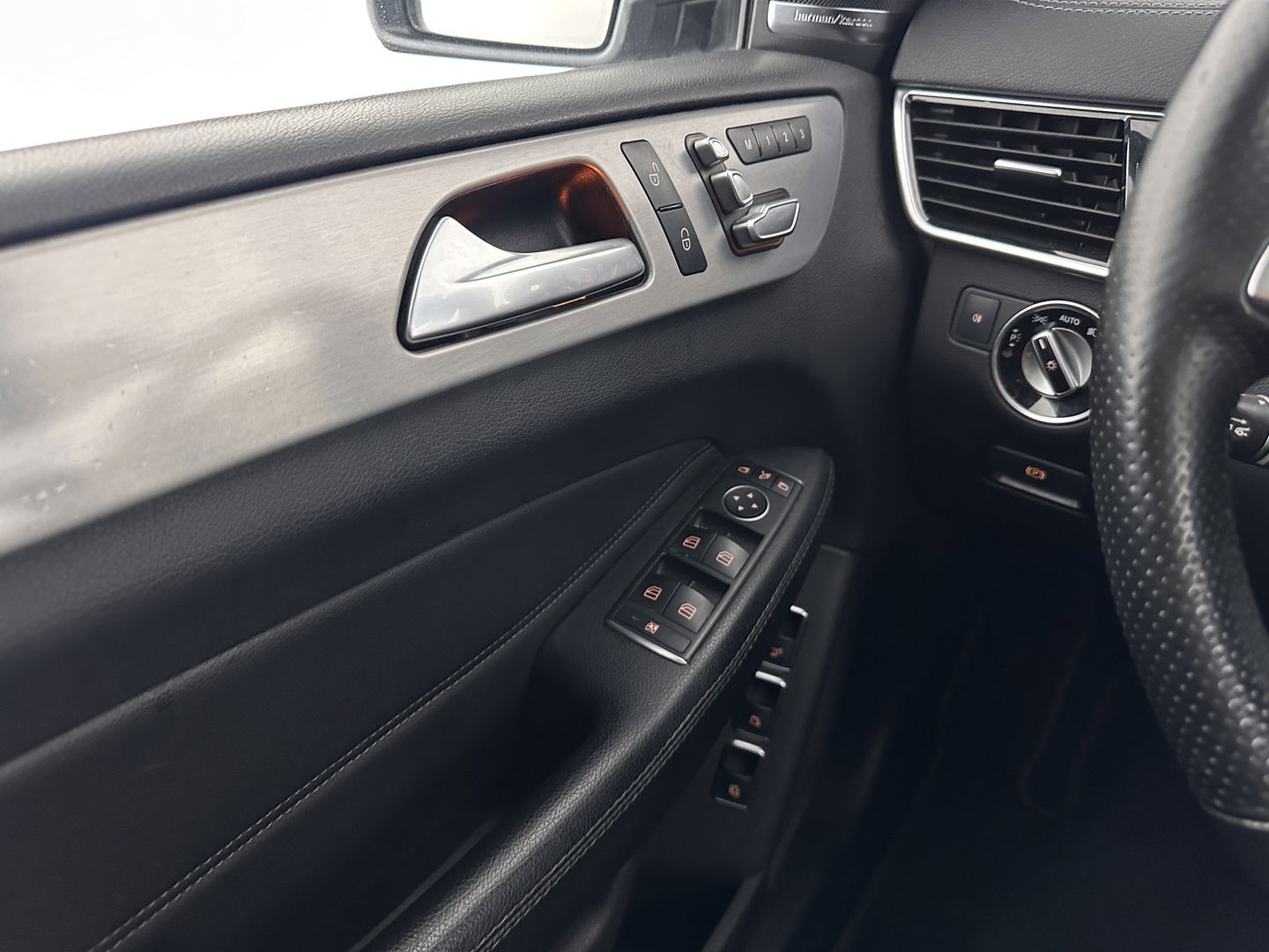 Mercedes-Benz GLS 350 d 4MATIC *PANO | LUXURY-LEATHER | FULL-LED | DISTRONIC | BLIND-SPOT | MEMORY-PACK | HARMAN/KARDON | TOP-VIEW | KEYLESS | SHIFT-PADDLES | PRIVACY-GLASS | TOWBAR | 19''ALU*