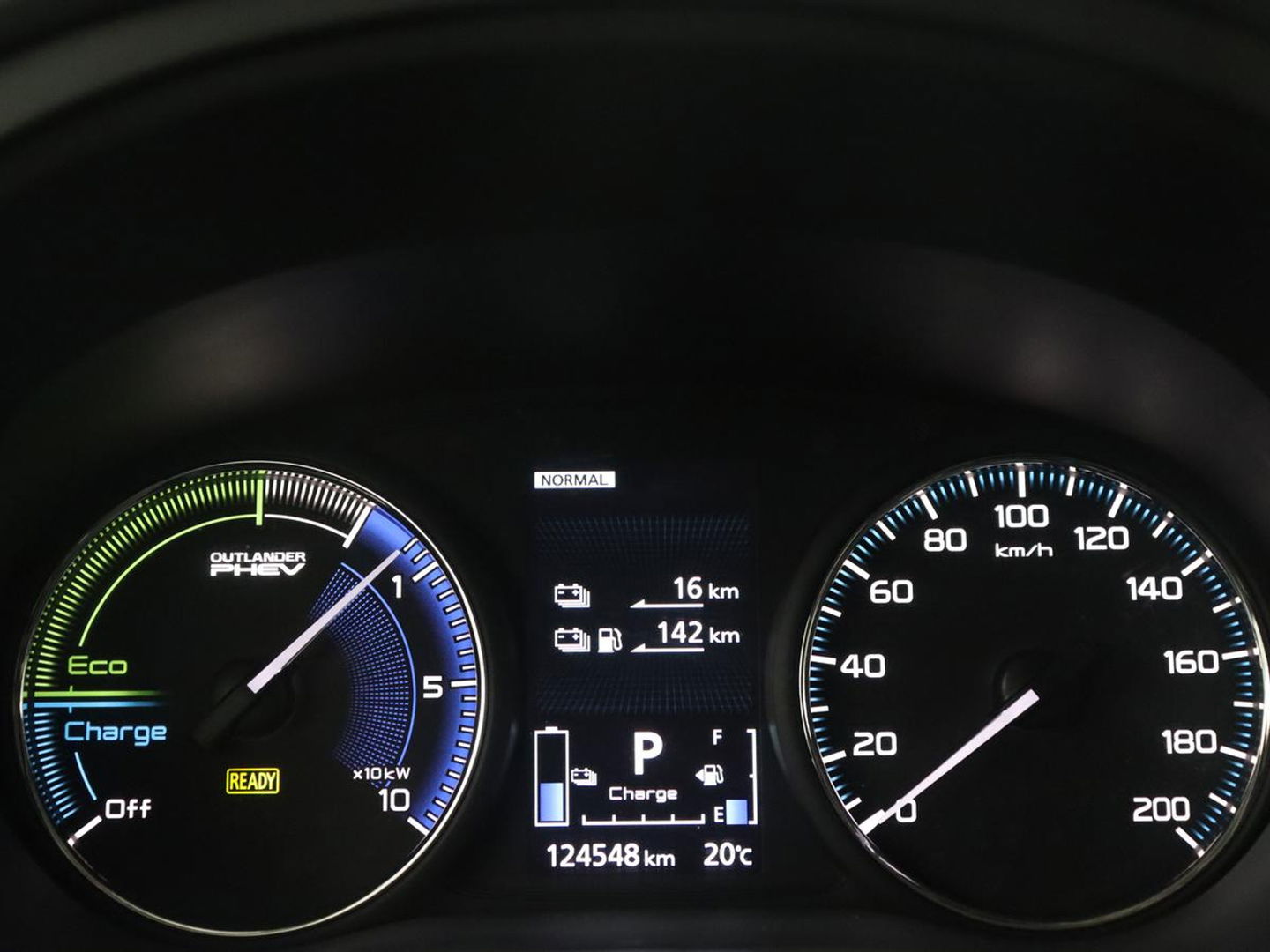 Mitsubishi Outlander 2.4 PHEV Pure+ | Trekhaak | Carplay | Leder/Alcantara | Camera | Keyless | Full LED | Climate control | Cruise control | Plug In