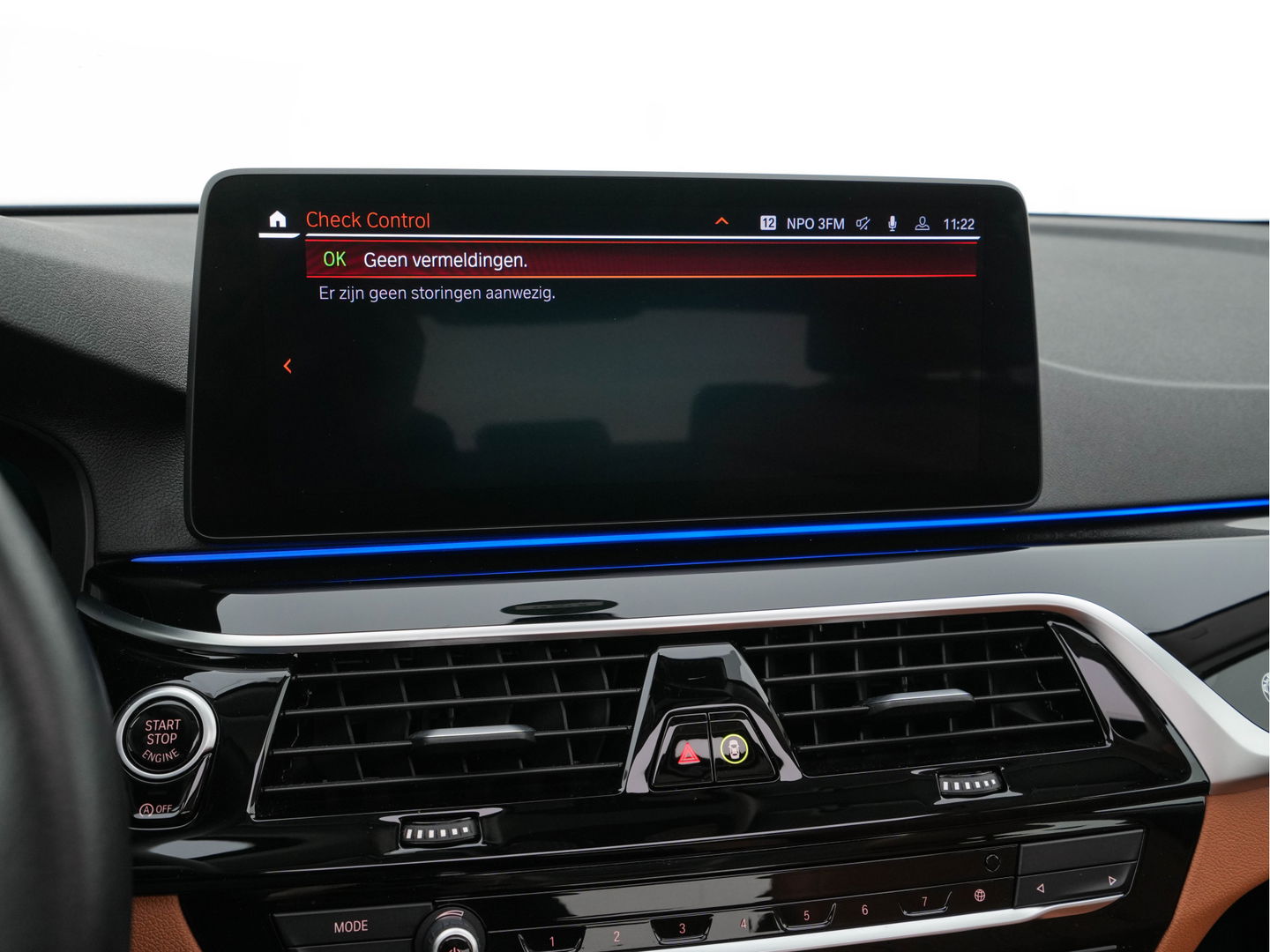 Alpina BMW ALPINA D5 S "Limousine nr.121" ALLRAD Aut. *PANO | LEATHER | HARMAN/KARDON | FULL-LED | ADAPTIVE-CRUISE | MEMORY-PACK | DIGI-COCKPIT | CAMERA | NAVI-FULLMAP | HEATED-COMFORTSEATS | AMBIENTLIGHT | SHIFTPADDLES |  TOWBAR | DAB | ..