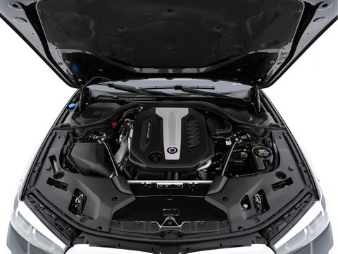 Alpina BMW ALPINA D5 S "Limousine nr.121" ALLRAD Aut. *PANO | LEATHER | HARMAN/KARDON | FULL-LED | ADAPTIVE-CRUISE | MEMORY-PACK | DIGI-COCKPIT | CAMERA | NAVI-FULLMAP | HEATED-COMFORTSEATS | AMBIENTLIGHT | SHIFTPADDLES |  TOWBAR | DAB | ..