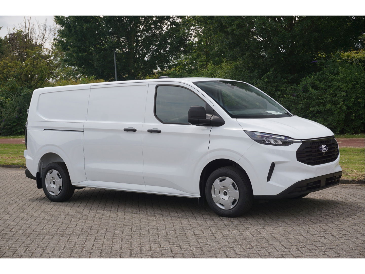 Ford Transit Custom 320L 136PK Trend BPM VRIJ 13" Navi, Cam, LED 2x Schuifdeur, Garantie 2029 !! NR. SU238*
