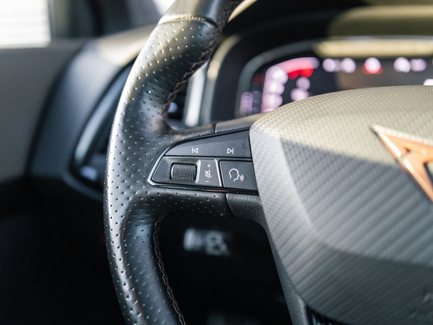 CUPRA Ateca 2.0 TSI 4DRIVE PANO BREMBO BEATS TREKHAAK KEYLESS