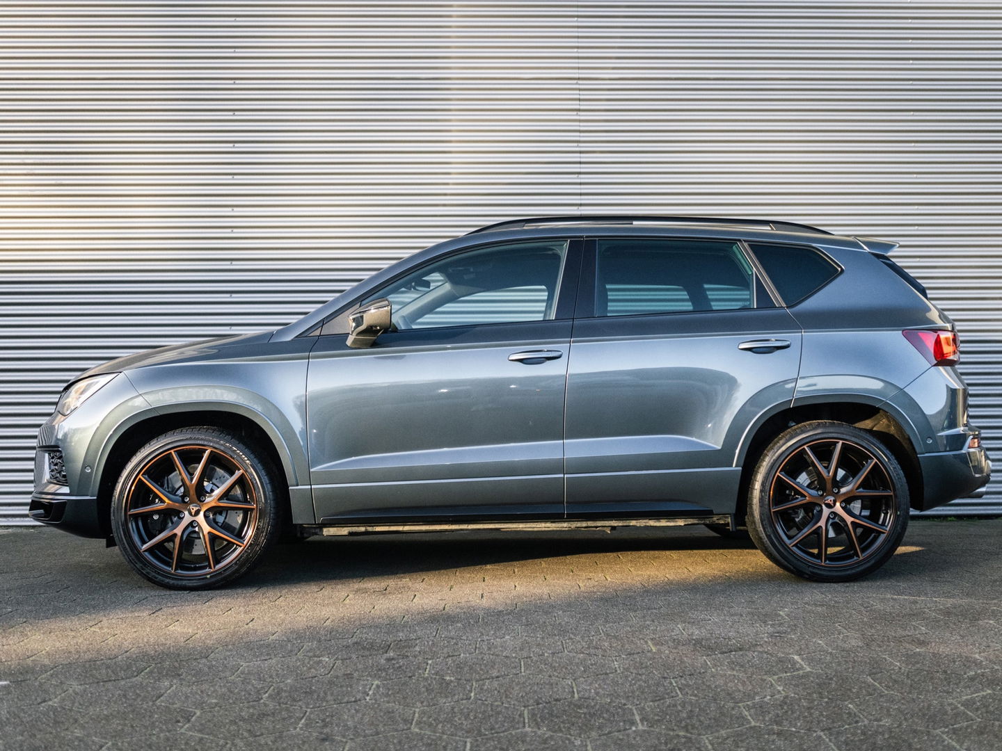 CUPRA Ateca 2.0 TSI 4DRIVE PANO BREMBO BEATS TREKHAAK KEYLESS