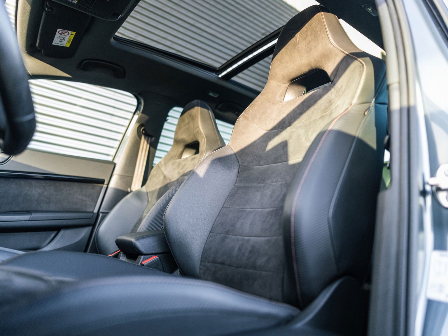 CUPRA Ateca 2.0 TSI 4DRIVE PANO BREMBO BEATS TREKHAAK KEYLESS