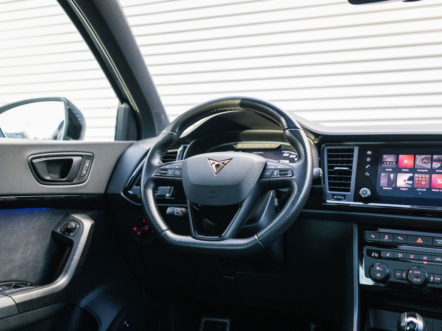 CUPRA Ateca 2.0 TSI 4DRIVE PANO BREMBO BEATS TREKHAAK KEYLESS