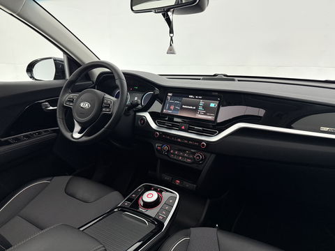 Kia Niro EV DynamicPlusLine 64 kWh | Snelladen | Pano | Camera | Adap. Cruise | Carplay | Stoel/Stuur verw. | Virtual