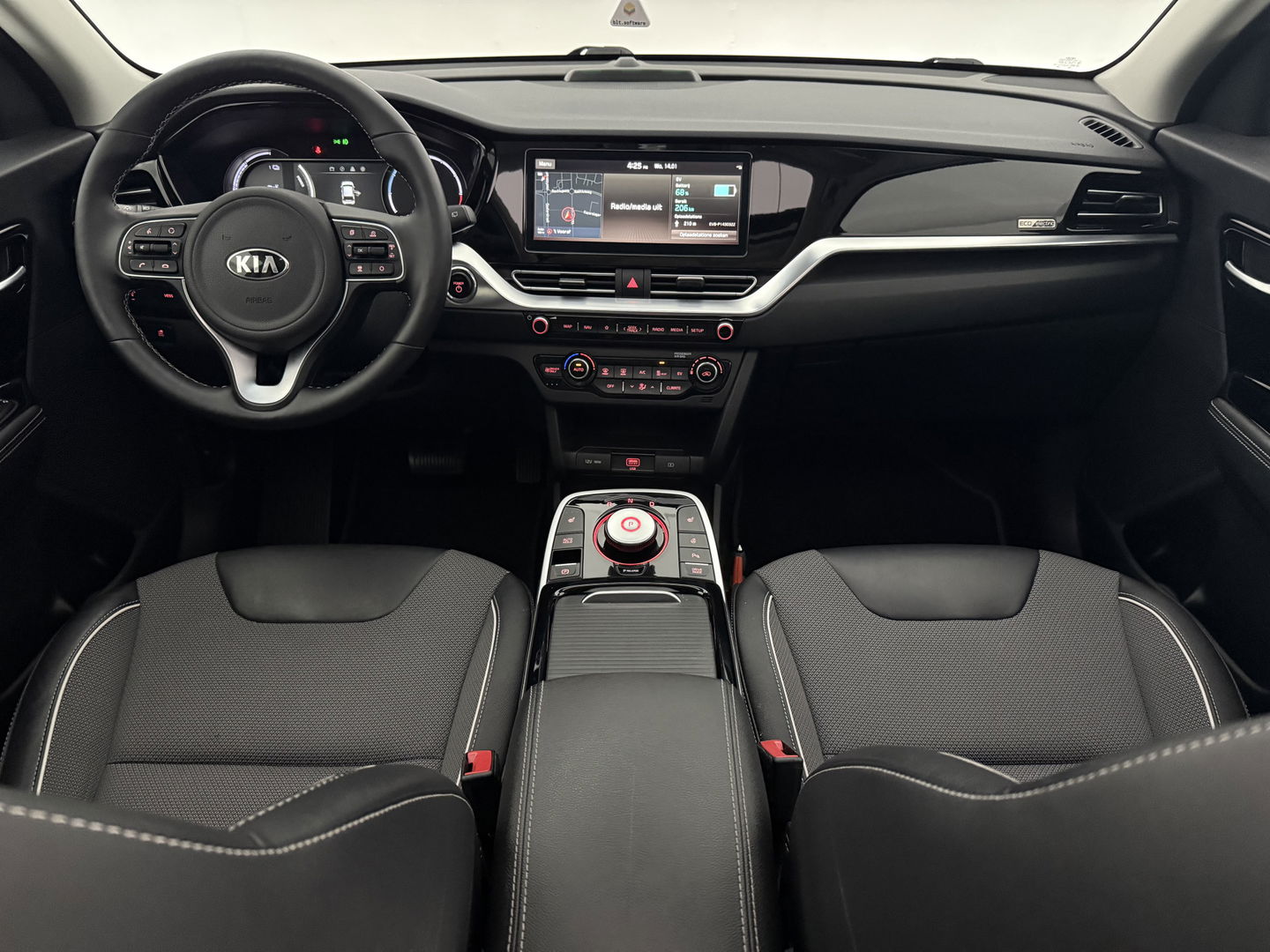 Kia Niro EV DynamicPlusLine 64 kWh | Snelladen | Pano | Camera | Adap. Cruise | Carplay | Stoel/Stuur verw. | Virtual