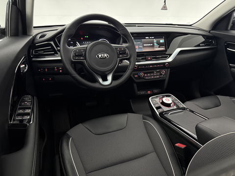 Kia Niro EV DynamicPlusLine 64 kWh | Snelladen | Pano | Camera | Adap. Cruise | Carplay | Stoel/Stuur verw. | Virtual