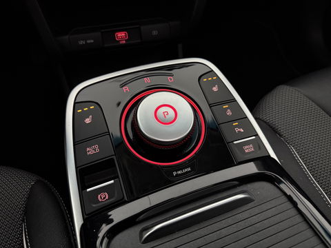 Kia Niro EV DynamicPlusLine 64 kWh | Snelladen | Pano | Camera | Adap. Cruise | Carplay | Stoel/Stuur verw. | Virtual