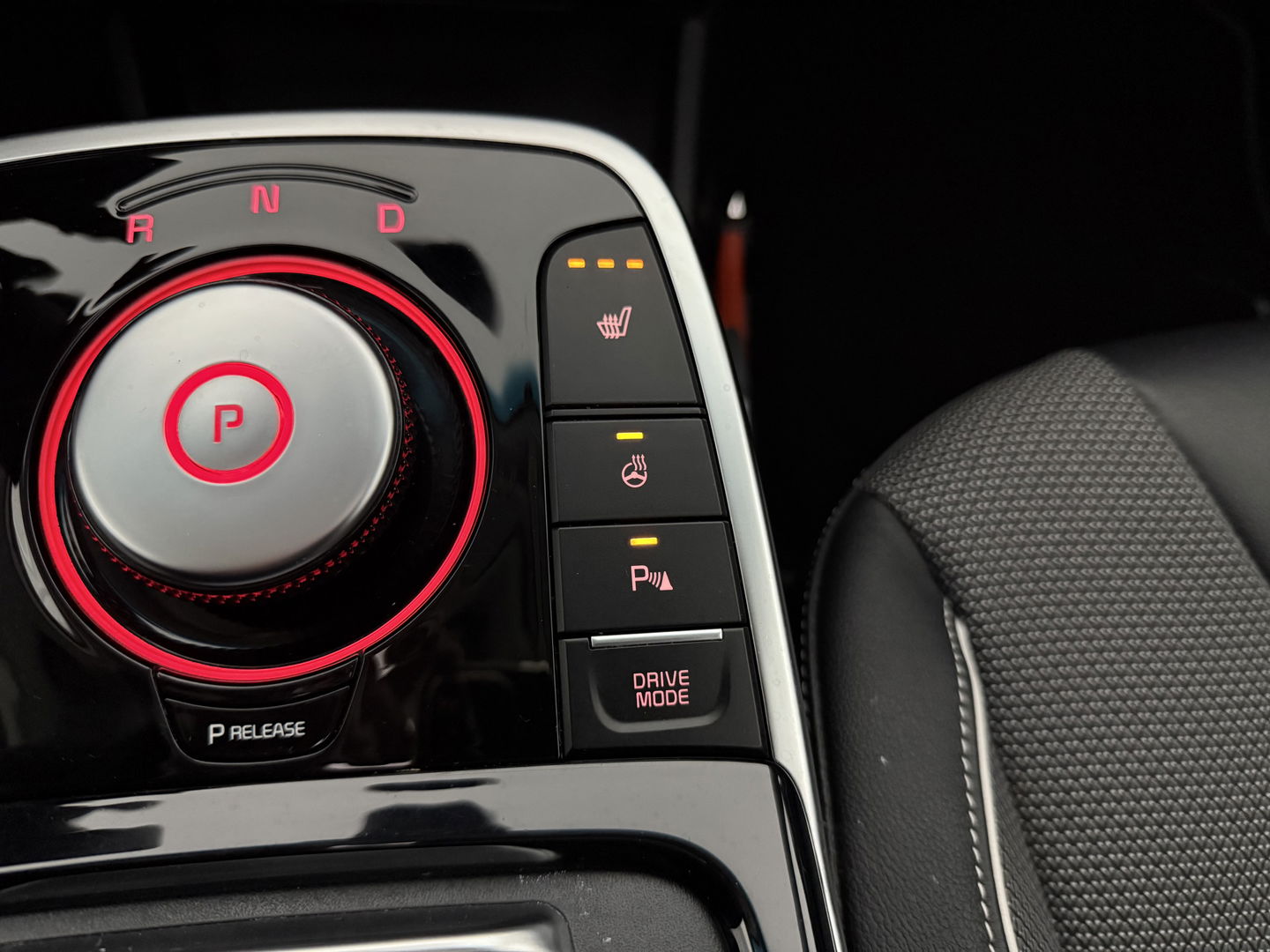 Kia Niro EV DynamicPlusLine 64 kWh | Snelladen | Pano | Camera | Adap. Cruise | Carplay | Stoel/Stuur verw. | Virtual