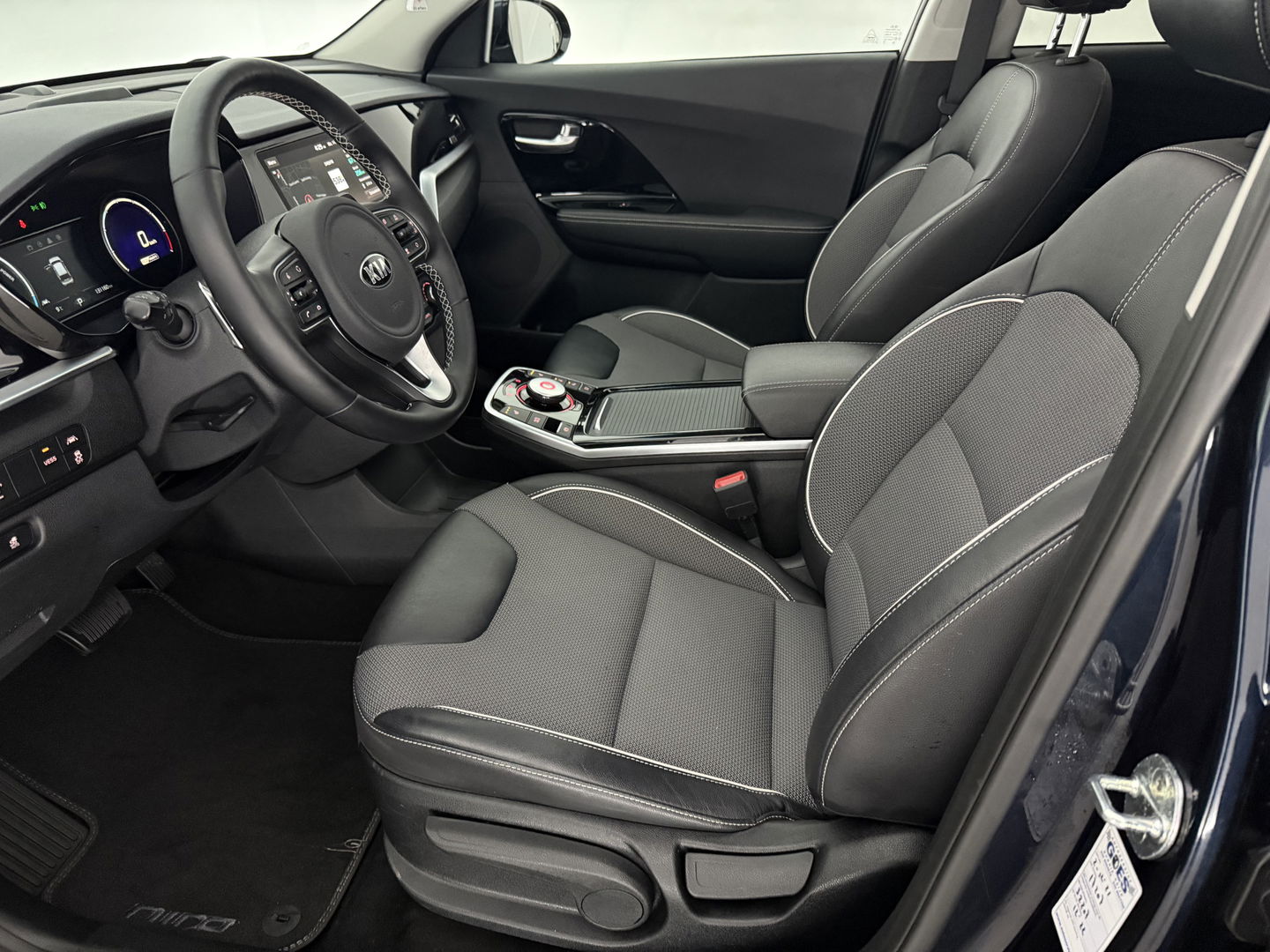 Kia Niro EV DynamicPlusLine 64 kWh | Snelladen | Pano | Camera | Adap. Cruise | Carplay | Stoel/Stuur verw. | Virtual