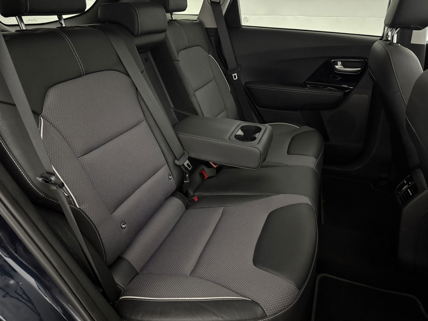 Kia Niro EV DynamicPlusLine 64 kWh | Snelladen | Pano | Camera | Adap. Cruise | Carplay | Stoel/Stuur verw. | Virtual