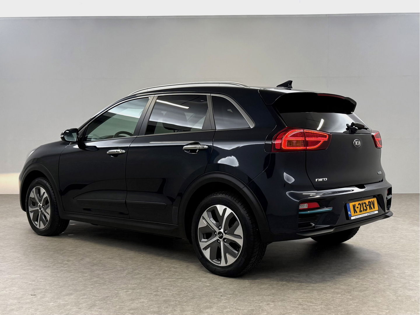 Kia Niro EV DynamicPlusLine 64 kWh | Snelladen | Pano | Camera | Adap. Cruise | Carplay | Stoel/Stuur verw. | Virtual