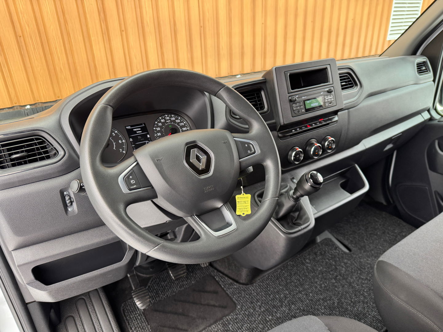 Renault Master T35 2.3 dCi 145 L4H2 EL Energy Comfort | Ex. BTW | Parkeersensoren | Bluetooth | Cruise Control | Airconditioning | USB |