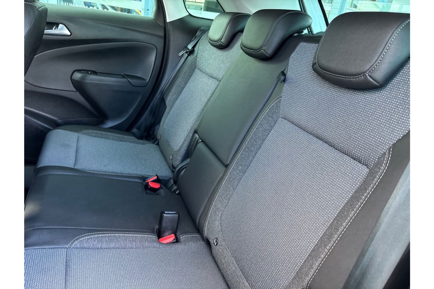 Opel Crossland 1.2 TURBO LEVEL 3 AUTOMAAT AIRCO NAVI PDC-CAMERA.