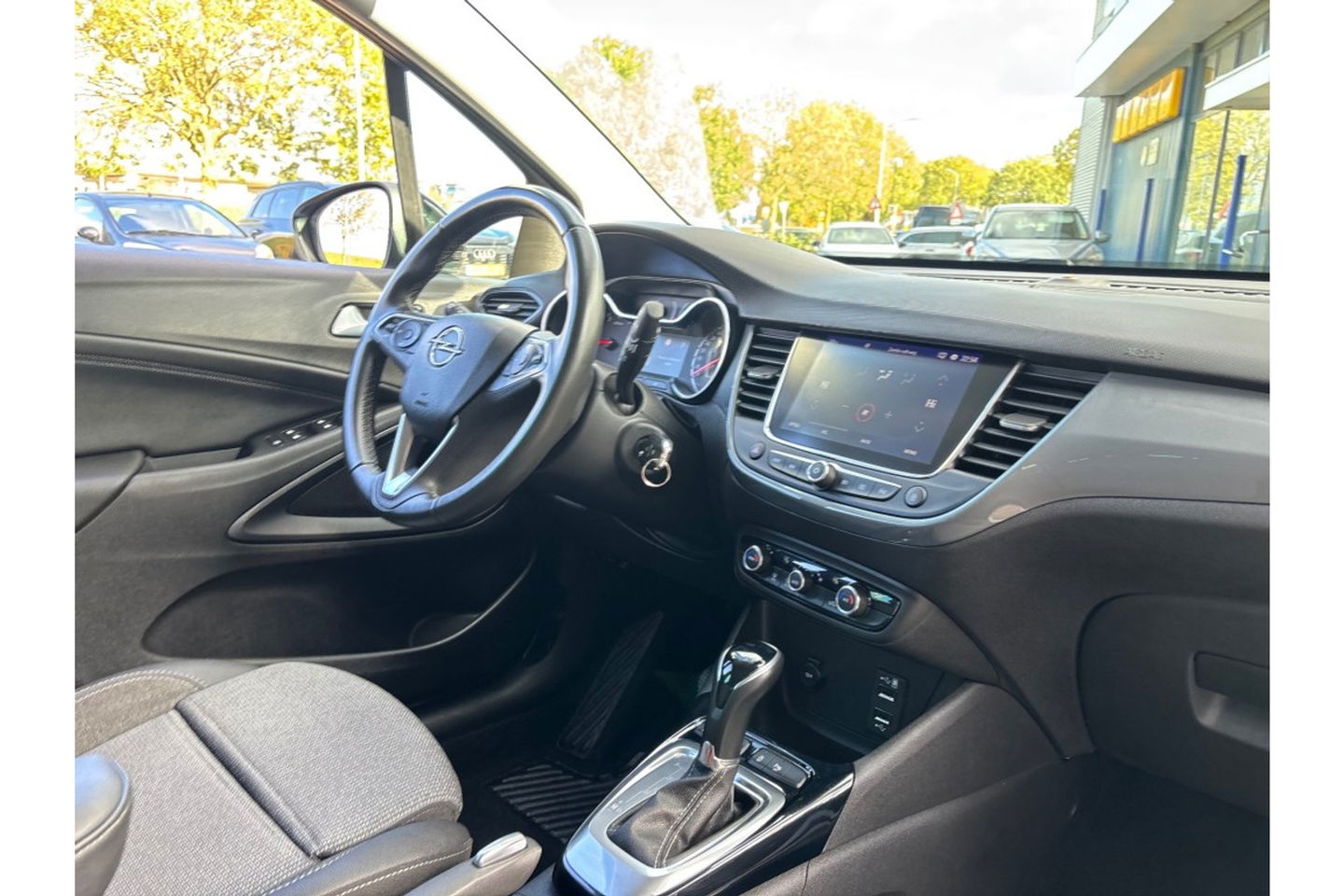 Opel Crossland 1.2 TURBO LEVEL 3 AUTOMAAT AIRCO NAVI PDC-CAMERA.