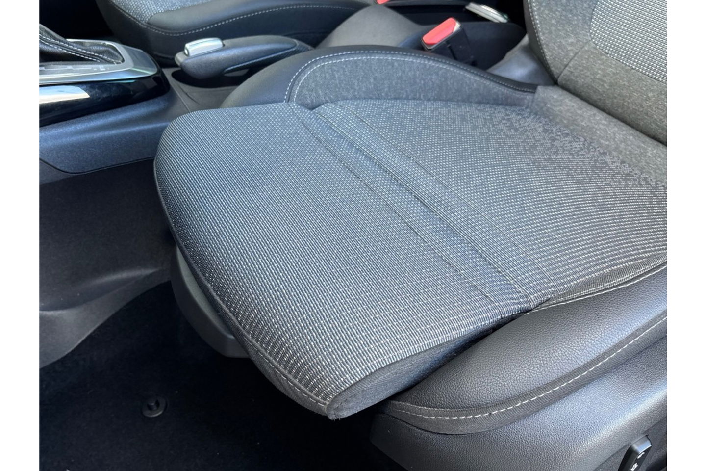 Opel Crossland 1.2 TURBO LEVEL 3 AUTOMAAT AIRCO NAVI PDC-CAMERA.