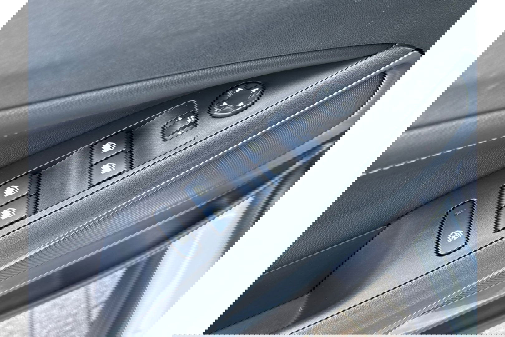 Opel Crossland 1.2 TURBO LEVEL 3 AUTOMAAT AIRCO NAVI PDC-CAMERA.