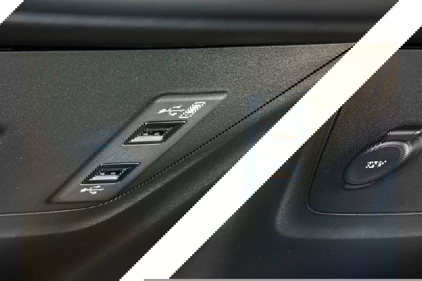 Opel Crossland 1.2 TURBO LEVEL 3 AUTOMAAT AIRCO NAVI PDC-CAMERA.