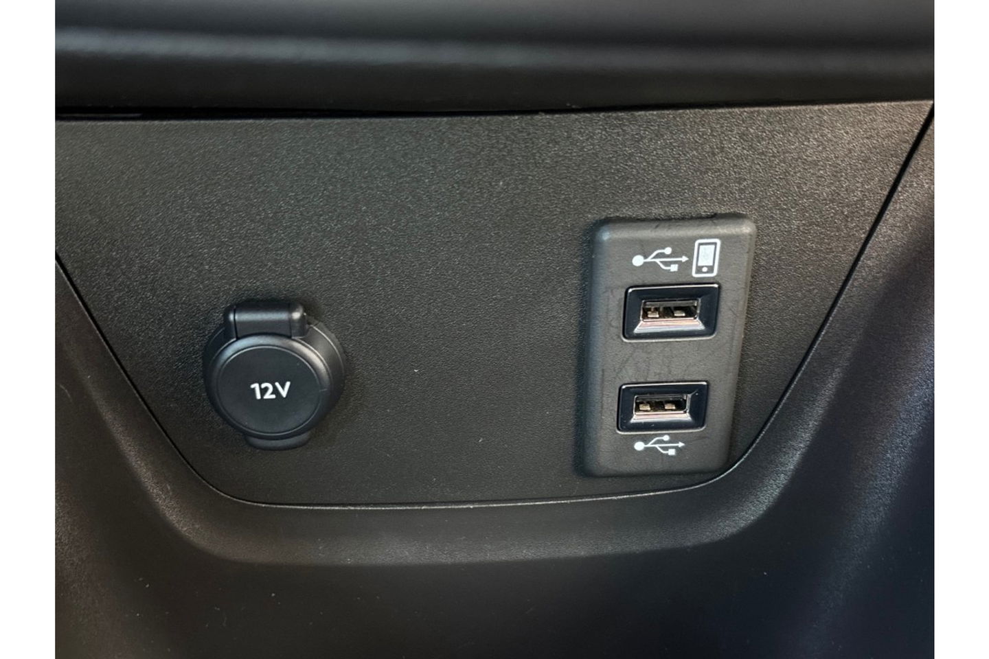 Opel Crossland 1.2 TURBO LEVEL 3 AUTOMAAT AIRCO NAVI PDC-CAMERA.